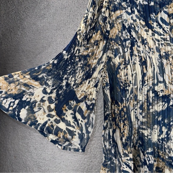 Maggie Barnes Top Womens 2X Blue Watercolor Catherine's Pleated Studded Tunic - Picture 4 of 10